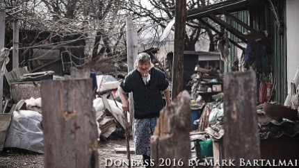 Life on the front line in Donetsk
