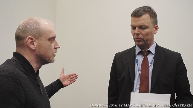 Mark Bartalmai im Gespräch mit Alexander Hug (OSZE)